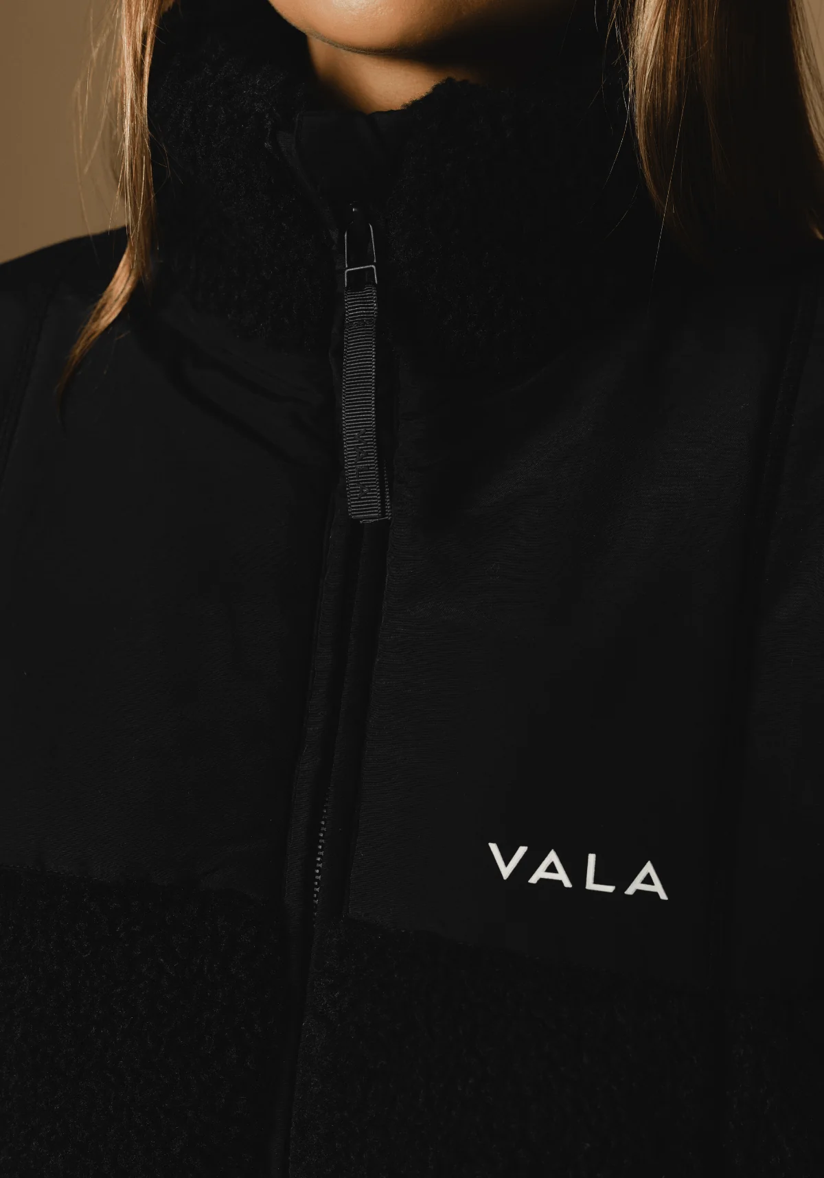 Milla Sherpa Quilted Jacket - Black - Image 5