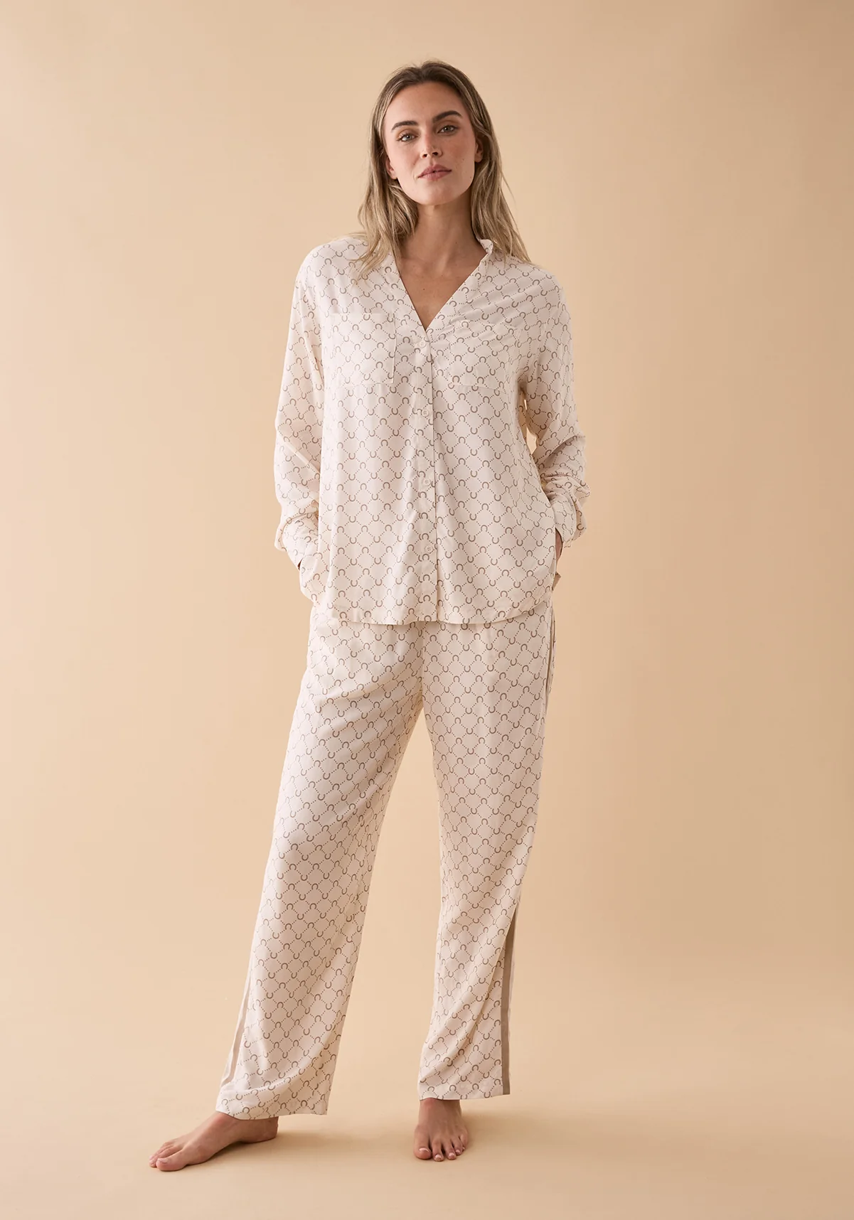Horseshoe Long Pyjama Set - Cream