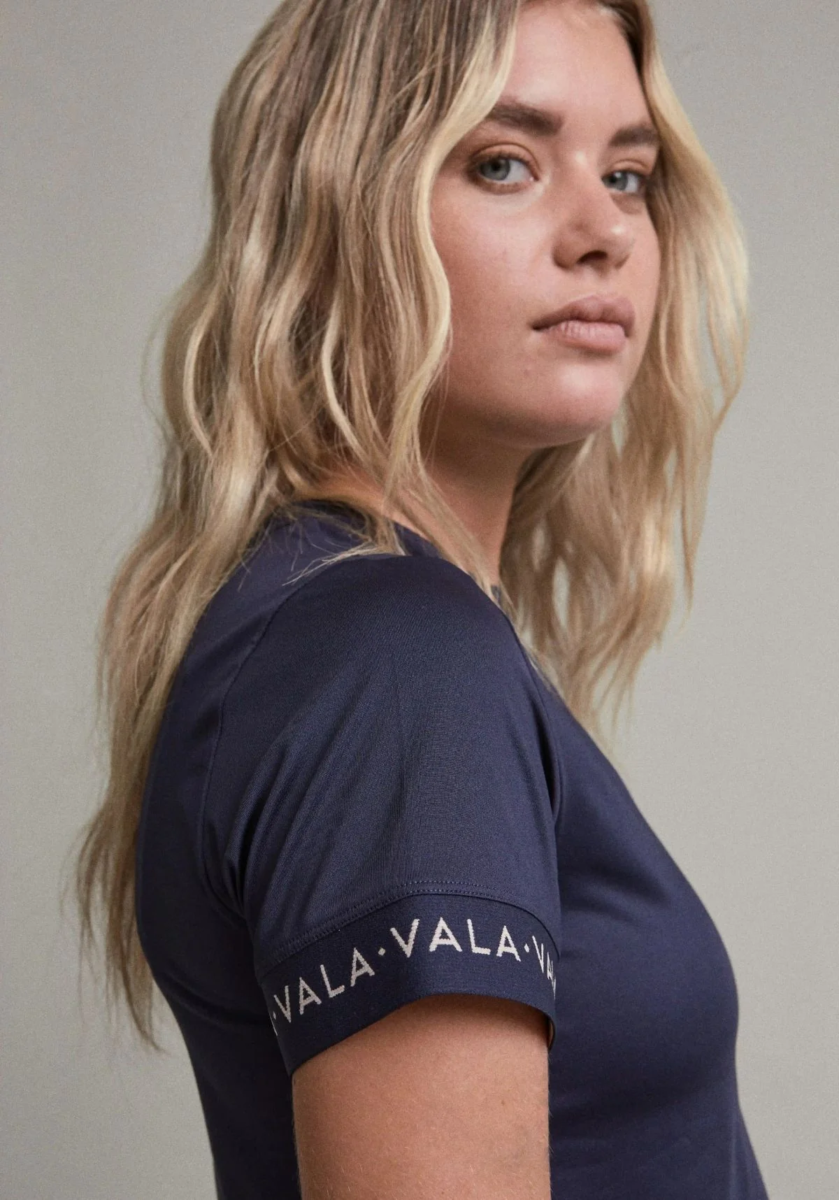 VALA Training Tee - Navy - Image 4
